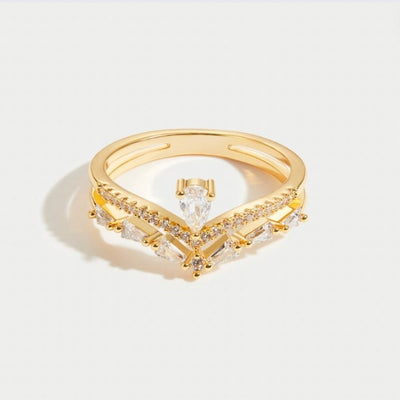 Elegant Crystal Ring