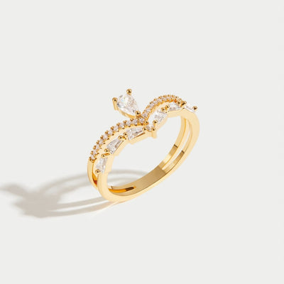 Elegant Crystal Ring