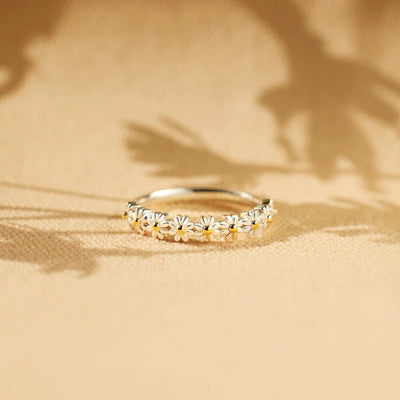 Eloura™ Luxurious Flower Ring