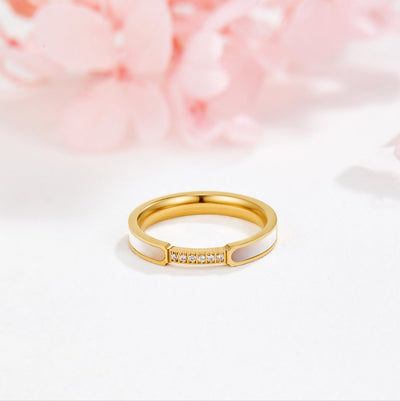 Pearl & Crystal Ring