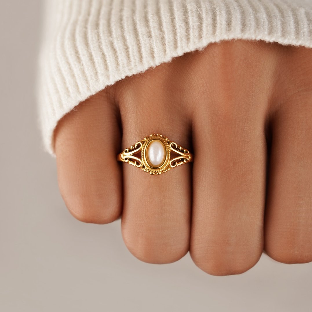 Eloura™ Vintage Royal Pearl Ring